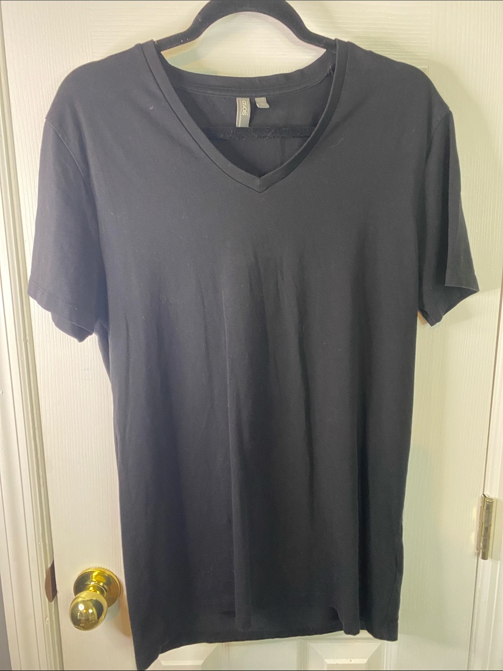 ASOS Black V-Neck Short Sleeve Tee Size XLarge.
